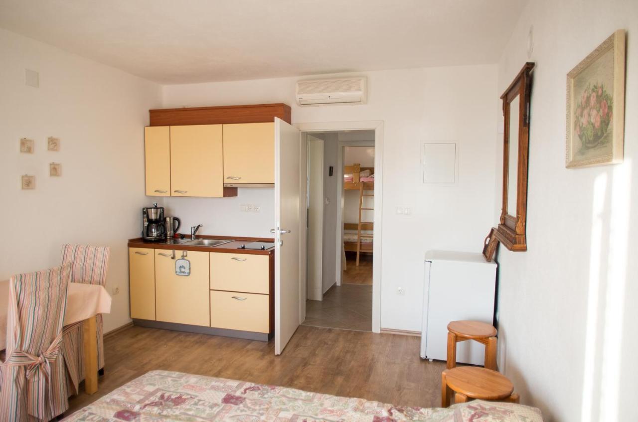 Apartamento Milica Garden Prvic Sepurine Exterior foto